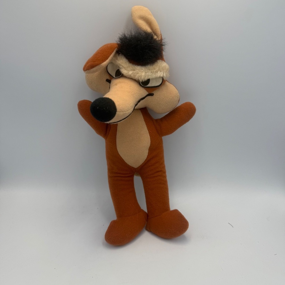 Vintage 1971 Wile E Coyote Plush Mighty Star Warner Bros Looney Tunes 11 Inch